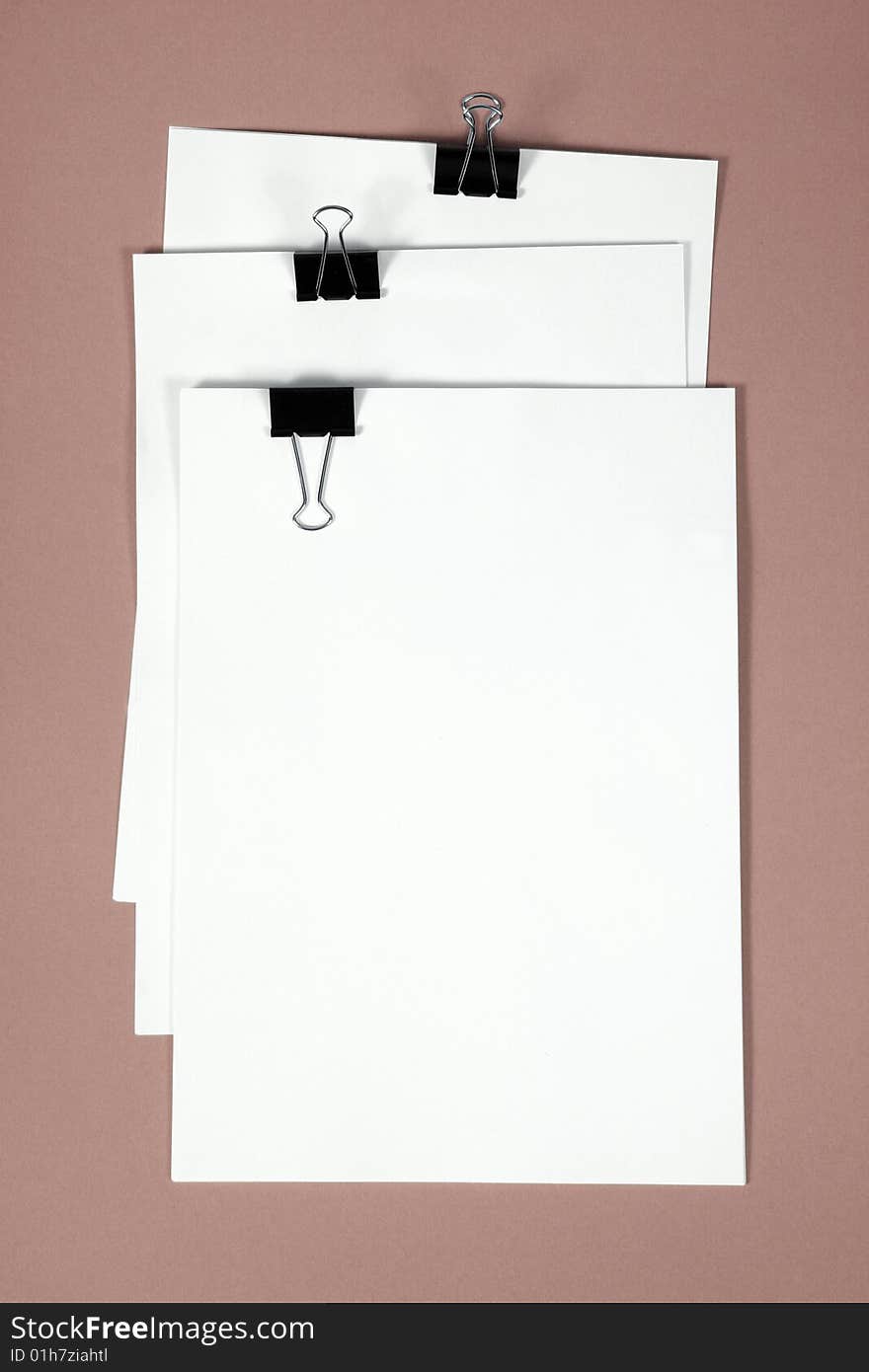 Blank Notepad isolated. Ready for your message.