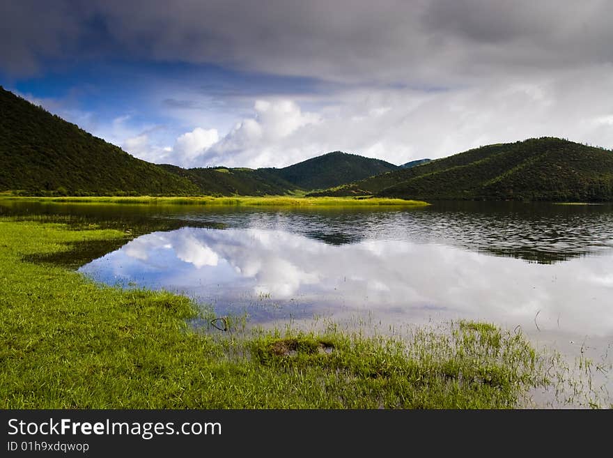 The very beautiful lake is in fragrant space lira in Yunnan