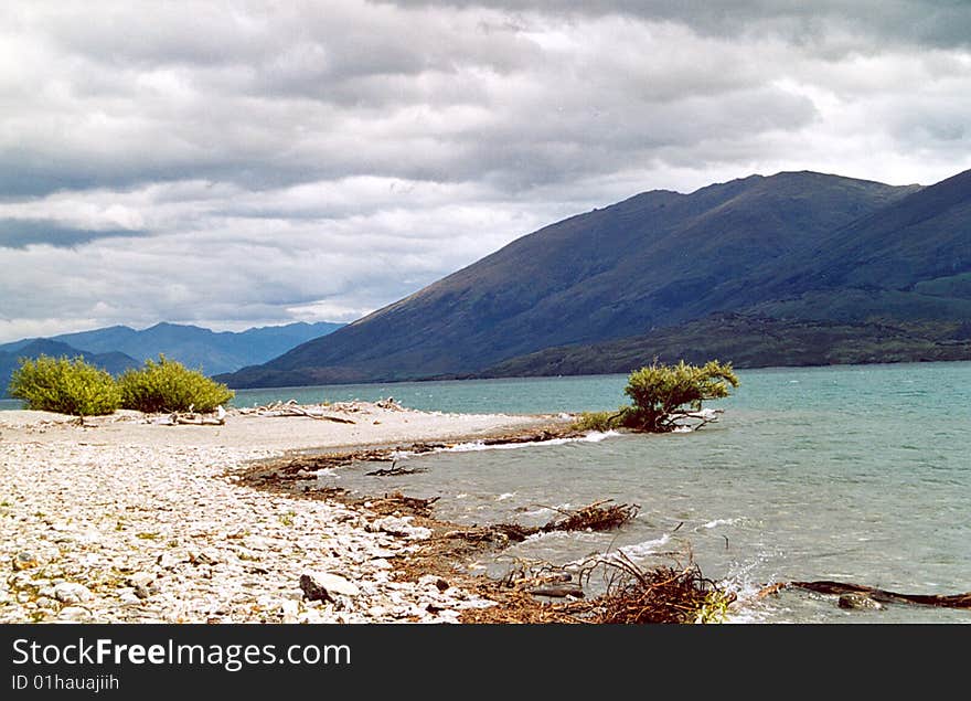 Lake Paringa