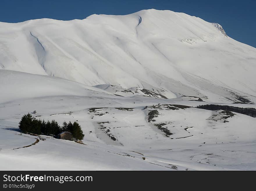 Winter scene in Castelluccio