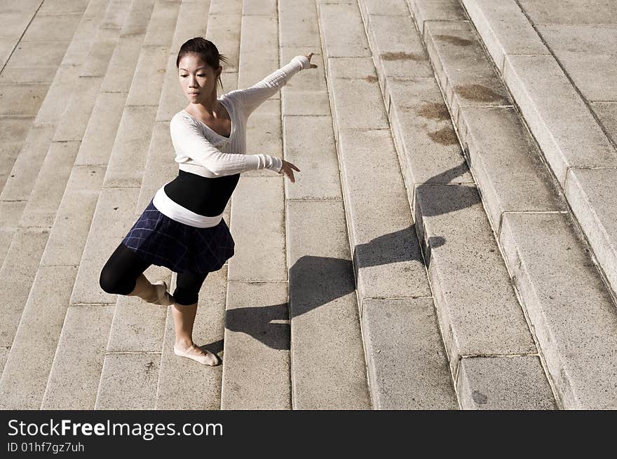 Female dancer in the outdoor