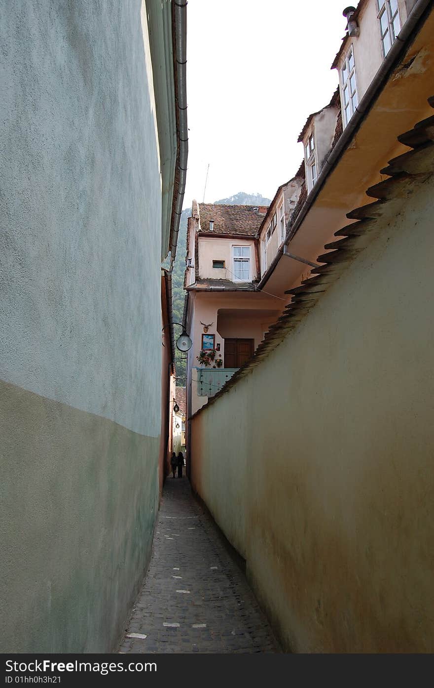 Rope Street, Romania