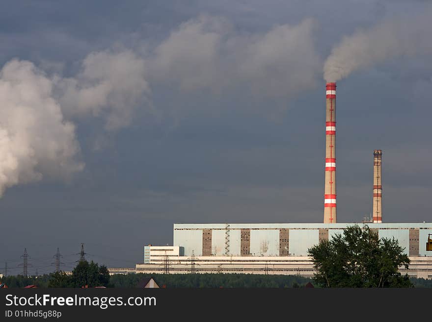 Coal power plant with pipes