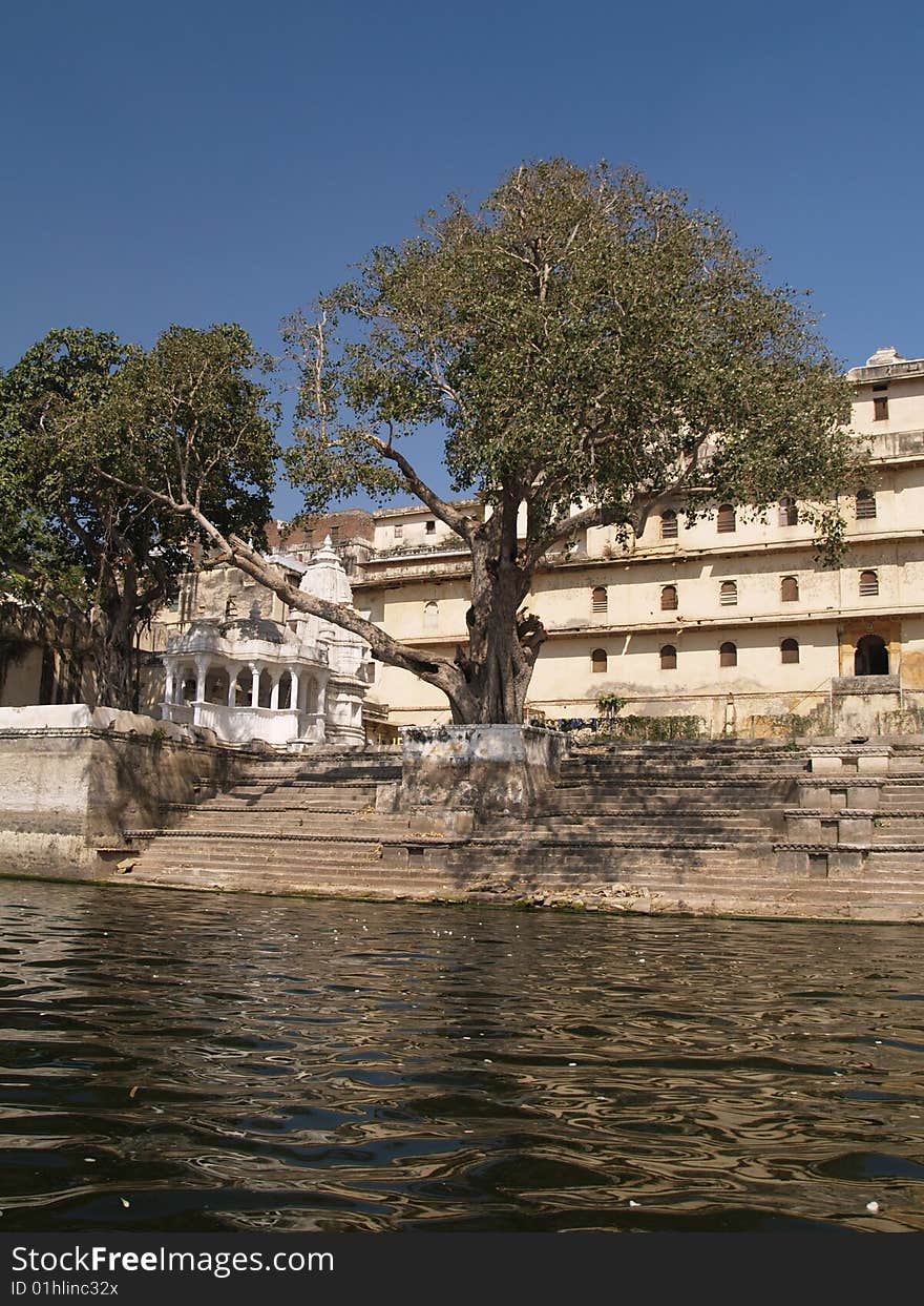 Rajput style City Palace by Lake Pichola