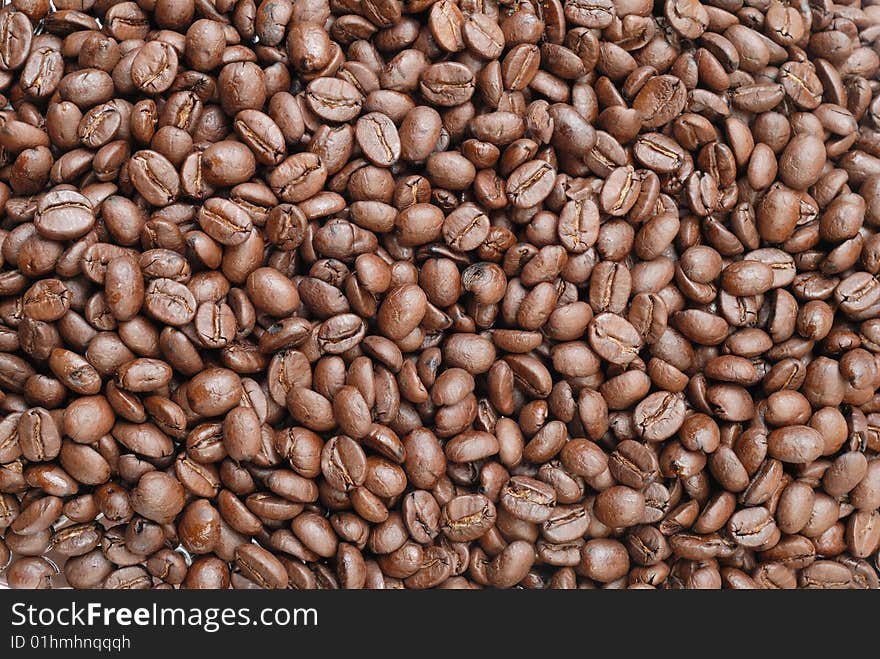 Roasted coffee beans