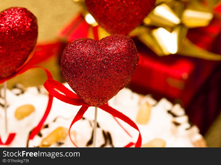 Cake with valentine hearts