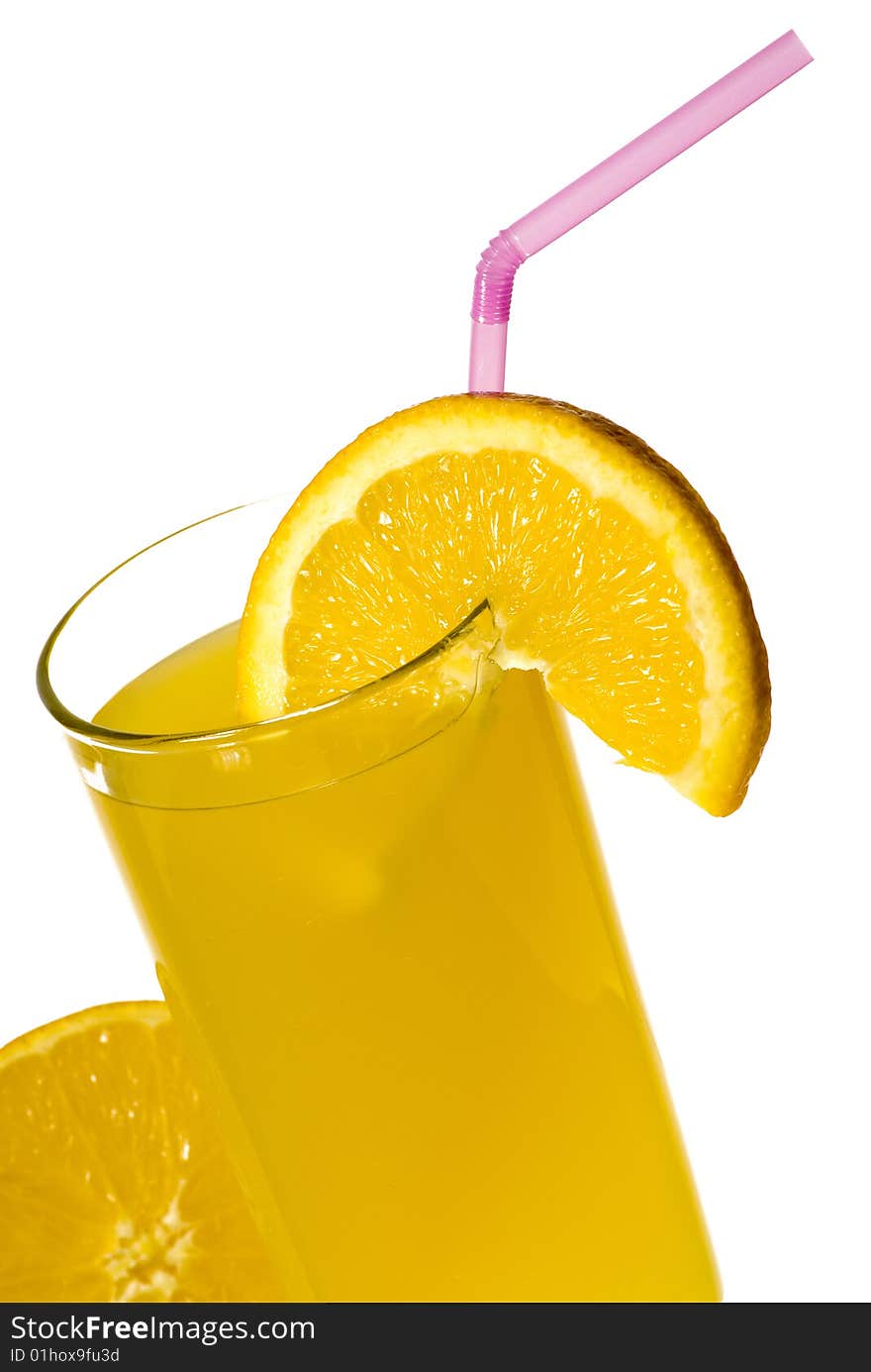 Orange juice and orange slices