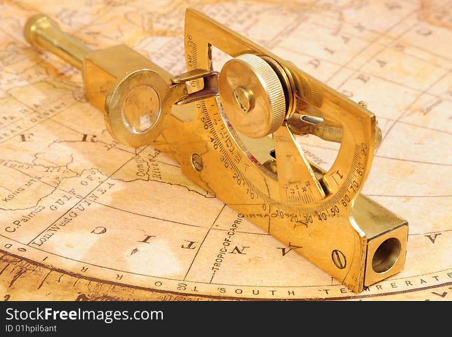 Old-fashioned navigation device