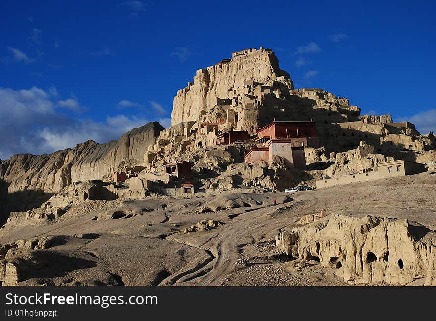 Ruins of a Mysteriously Vanished Tibetan Kingdom