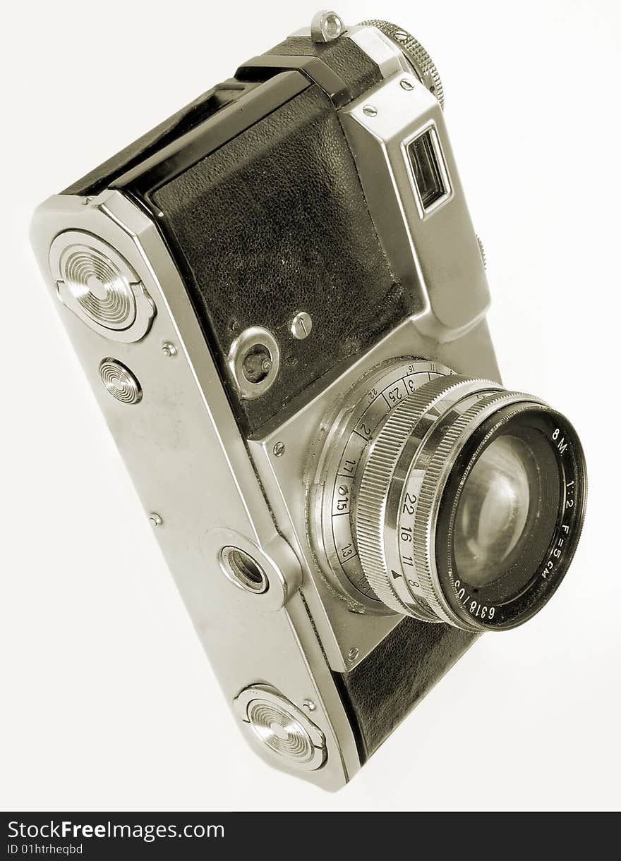 The antiquarian 35-mm film camera.