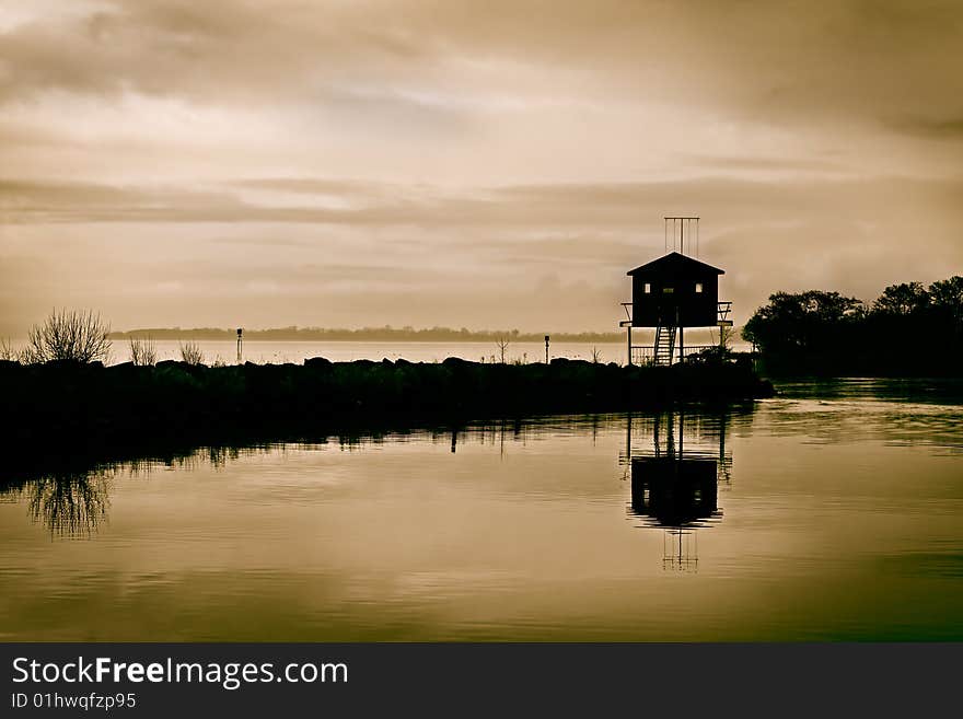 Twilight bird hide