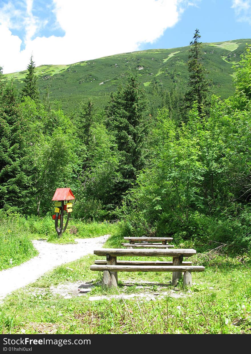 Picnic - trial passing to mountains