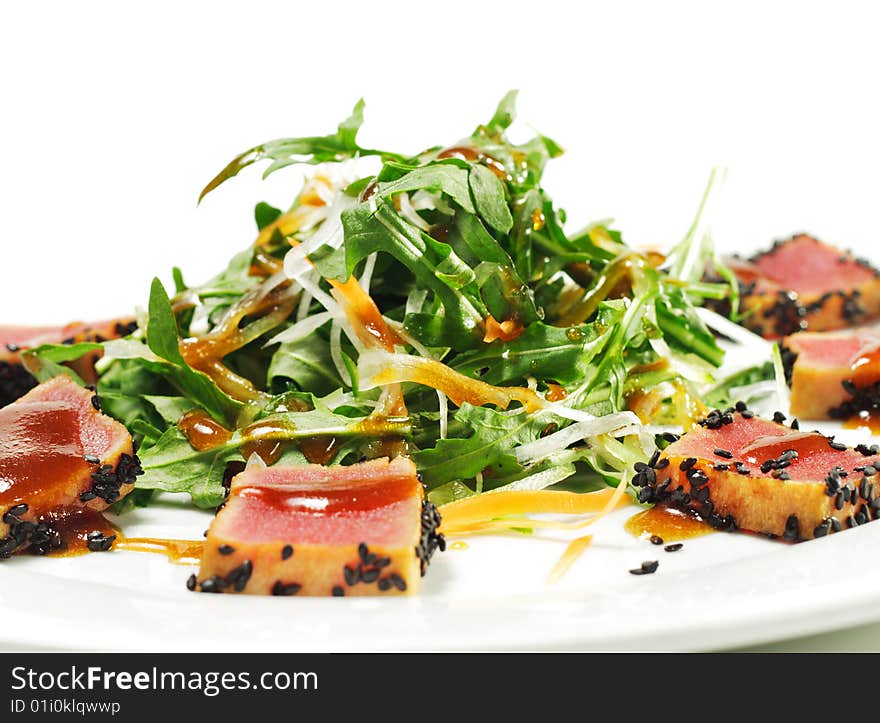 Salad with Tuna and Vegetable Leaf