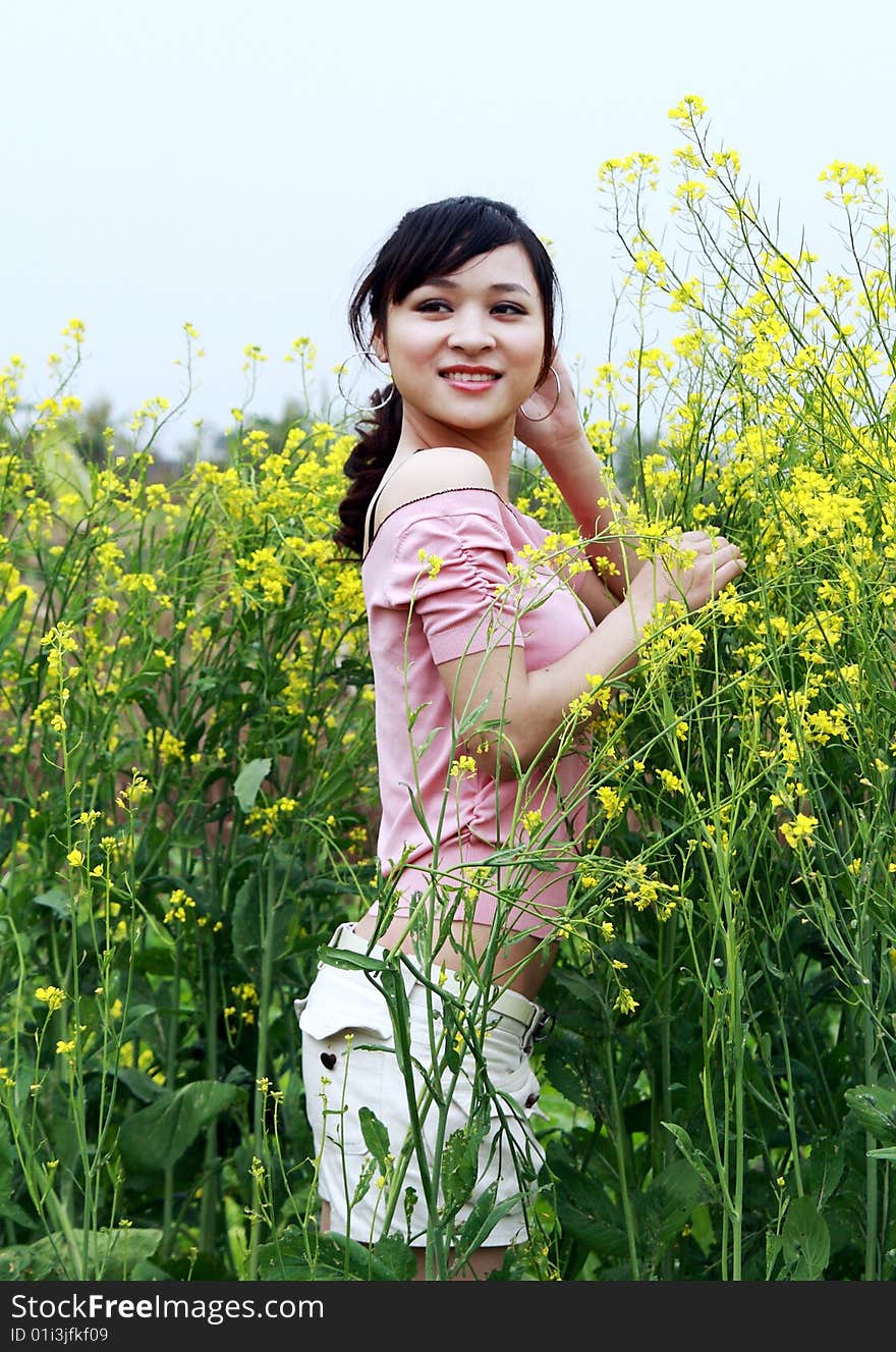 a young asian girls dressed in beautiful fashion
. a young asian girls dressed in beautiful fashion