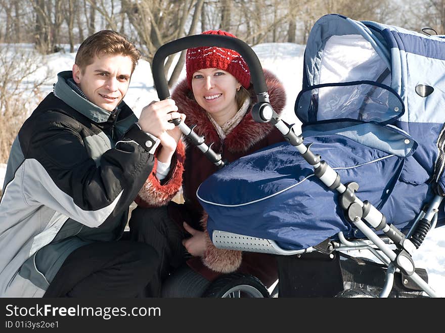 Family on walk. A horizontal photo. Nikon D80 f/13 1/50