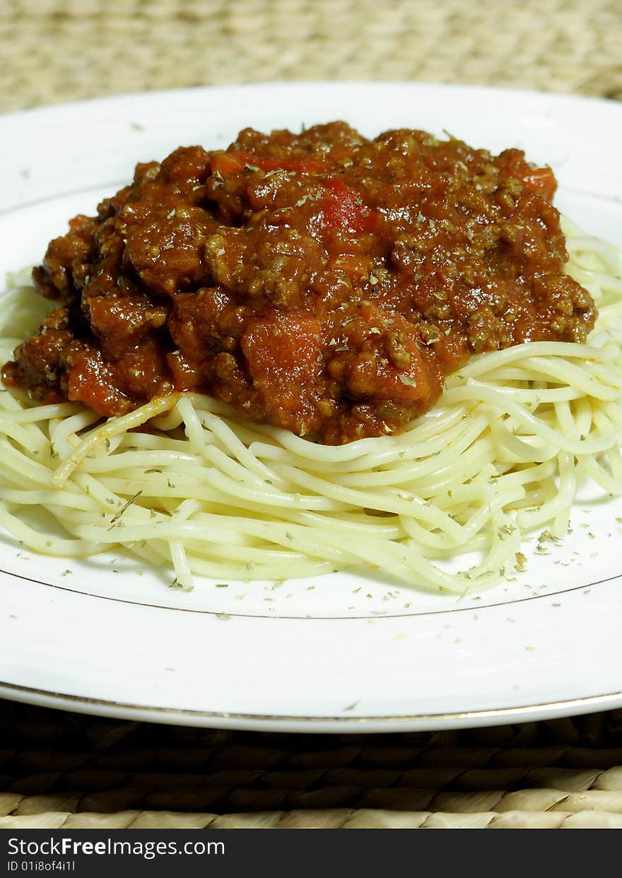 Close shot of a spaghetti dinner. Close shot of a spaghetti dinner