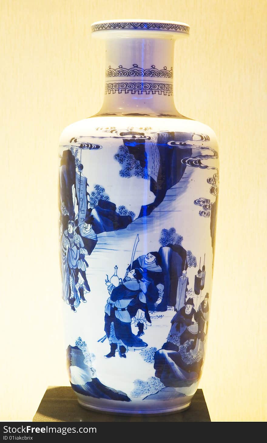 China vase made in qing dynasty