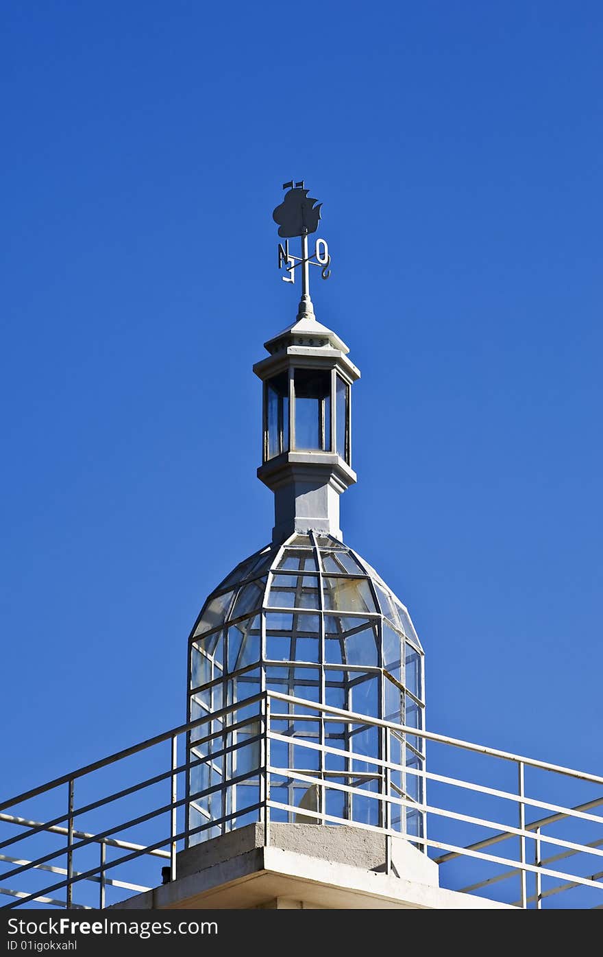 Lighthouse dome