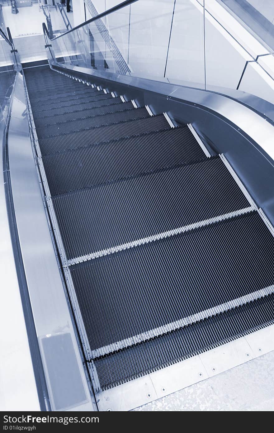 The escalator of a market.