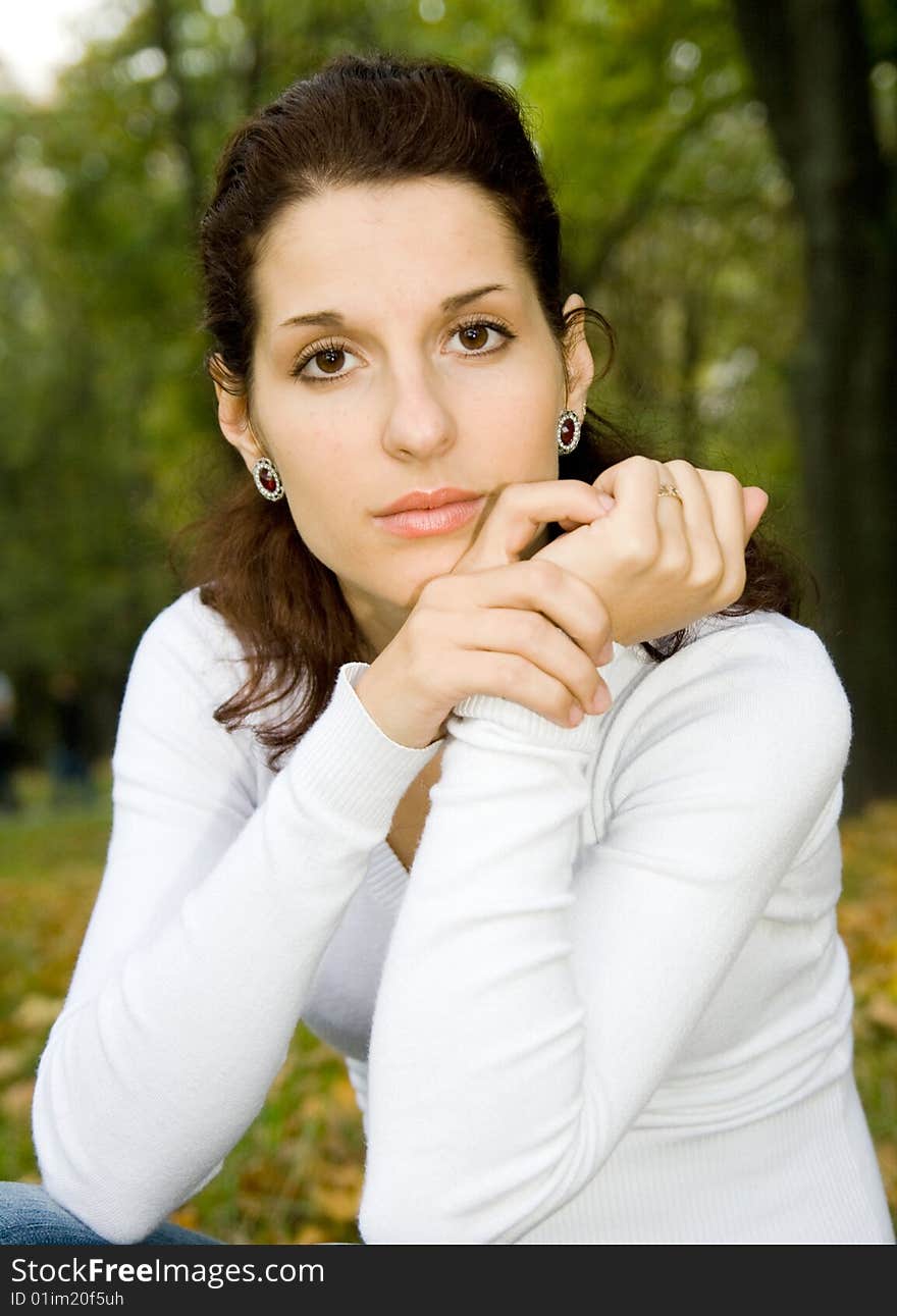 Portrait of beutiful girl outdoor