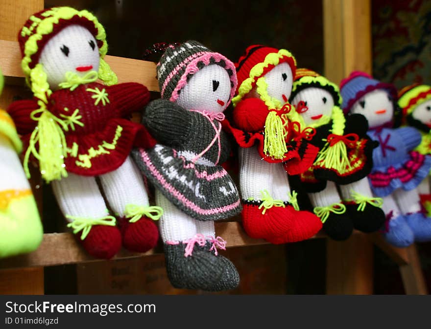 Abstract dolls with colorful yarn