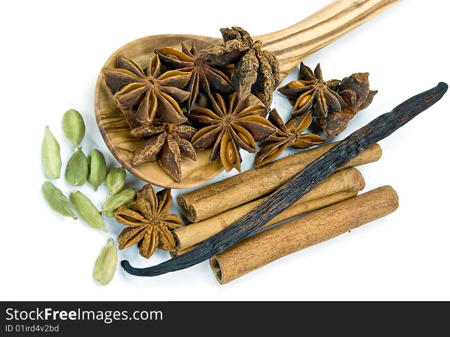 Cardamom with cinnamon and chinese anise