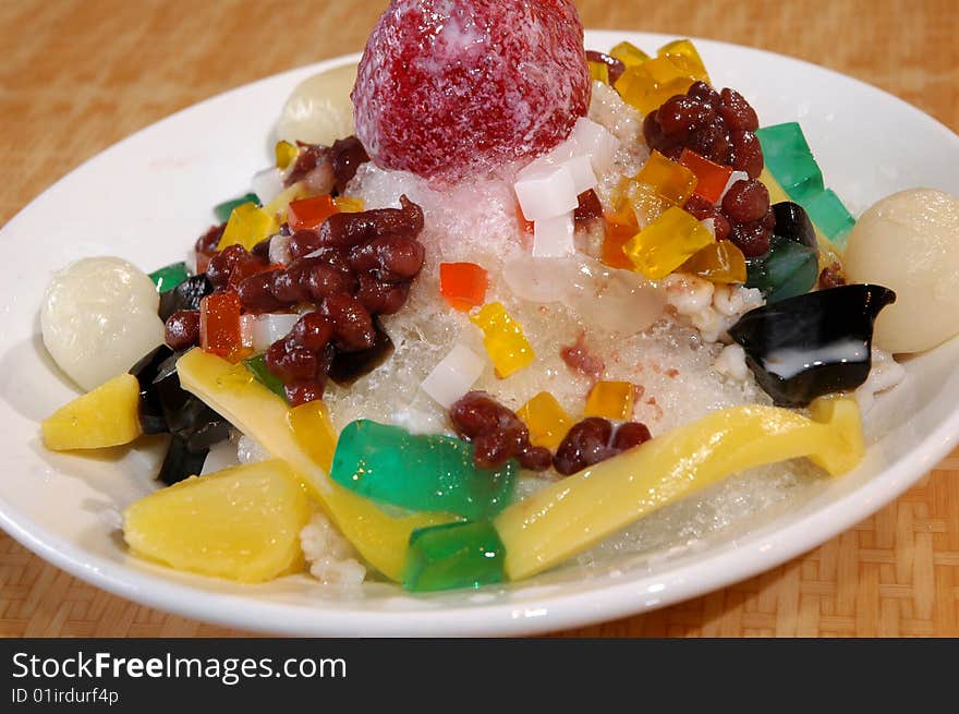 Frozen asian fruit and tapioca dessert