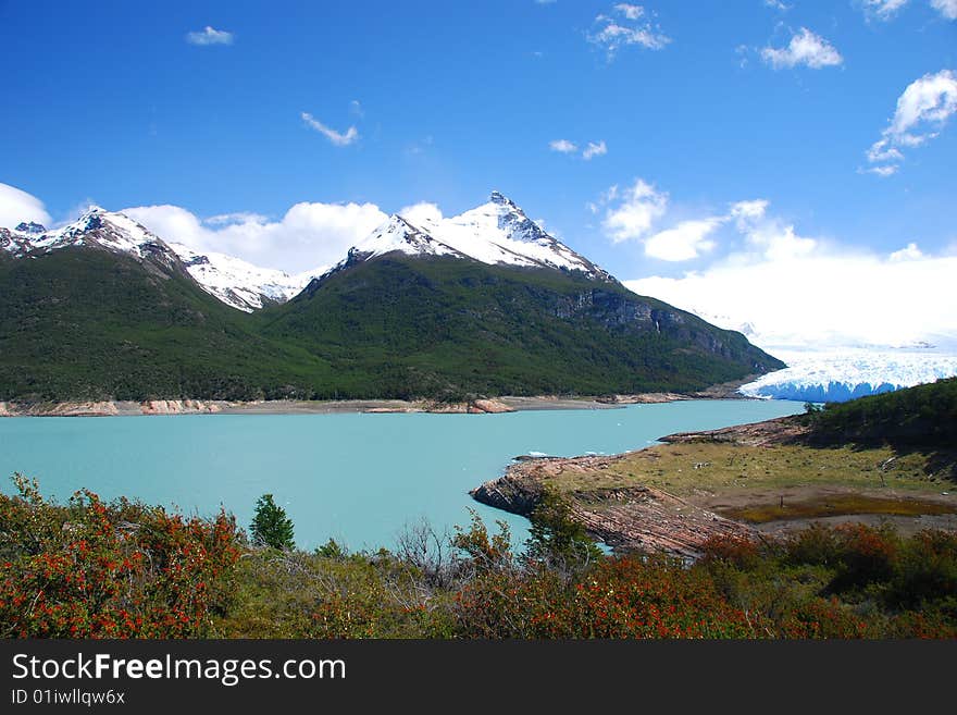 Perito Moreno Glacier and mountains in Los Glaciares National Park, Argentina.