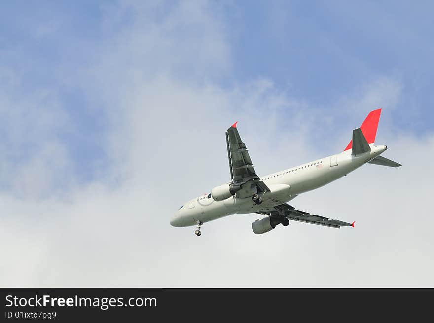 Commercial aircraft coming into land at san Fransico airport. Commercial aircraft coming into land at san Fransico airport