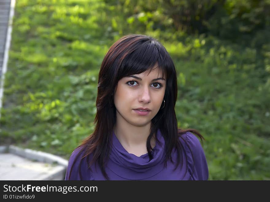 Girl portrait in the park.