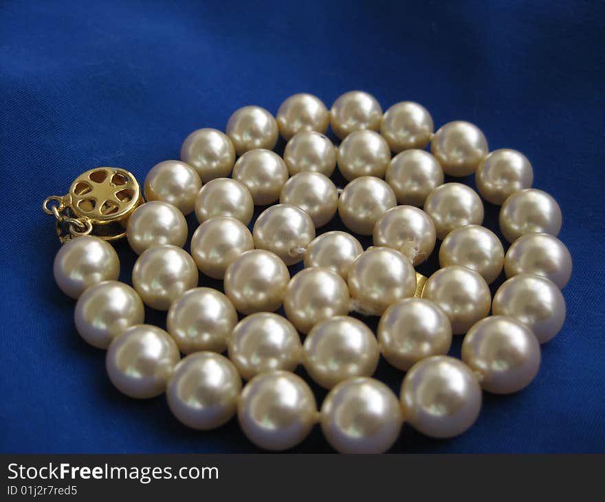 Pearl bead