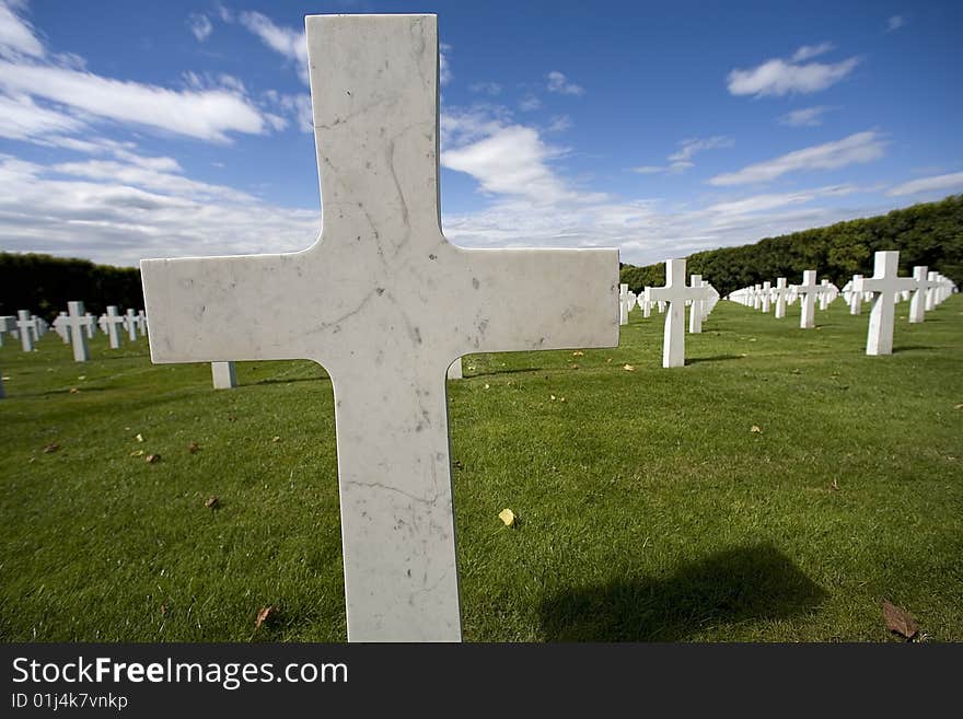 Cross in an American cemetery