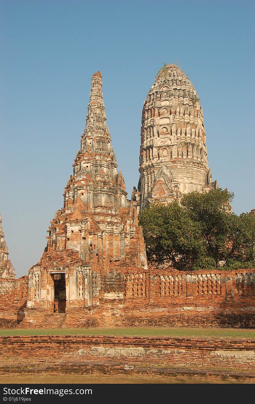 Wat Yai Chiamongkhon in Ayuthaya, Thailand