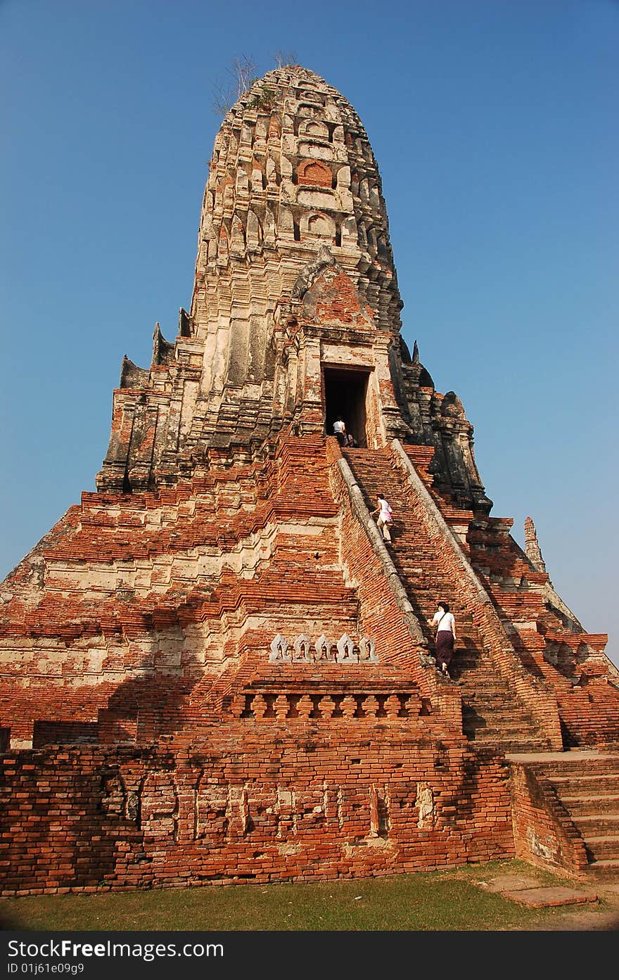 Wat Yai Chiamongkhon in Ayuthaya, Thailand