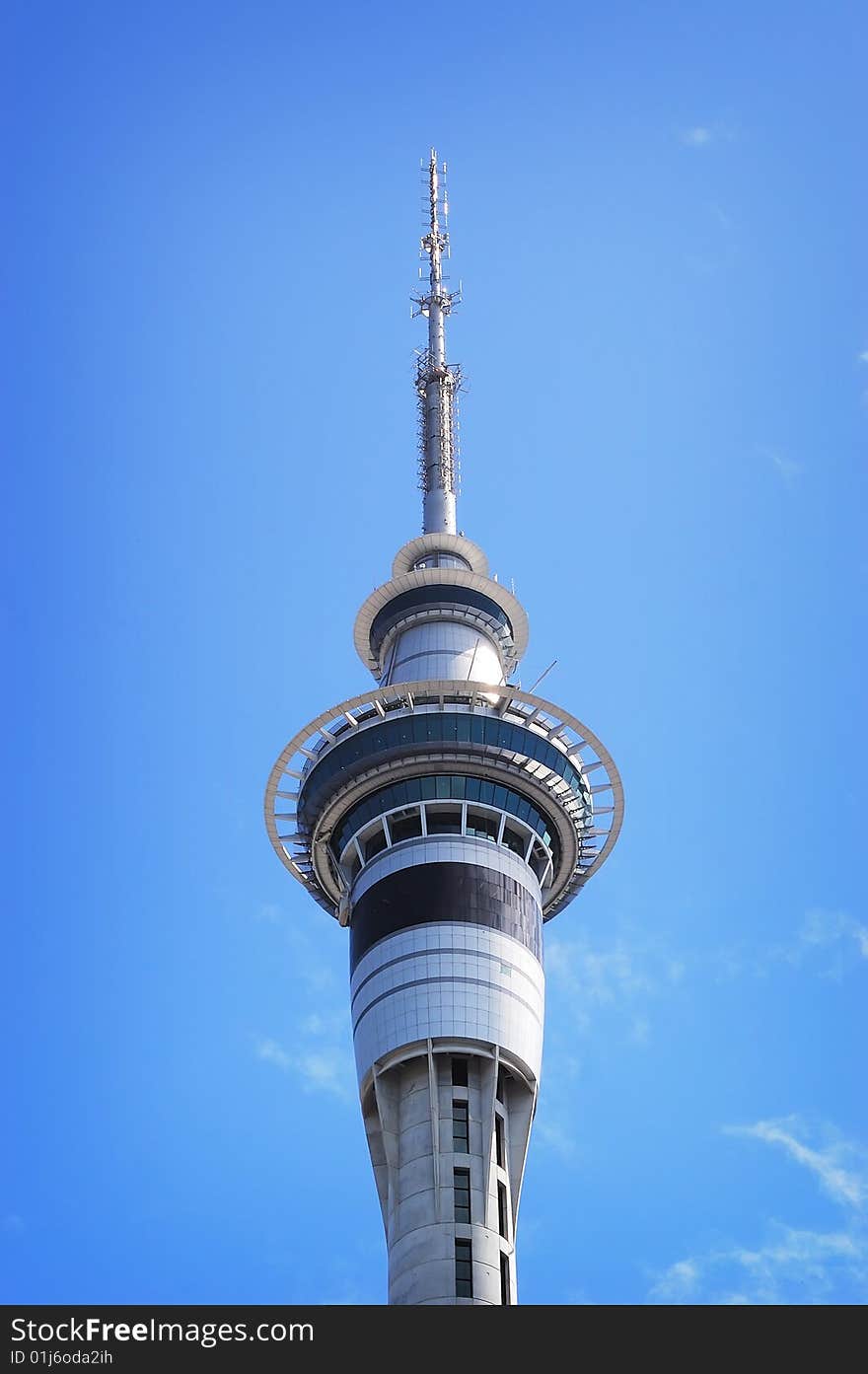 Very high office building made of glass and steel