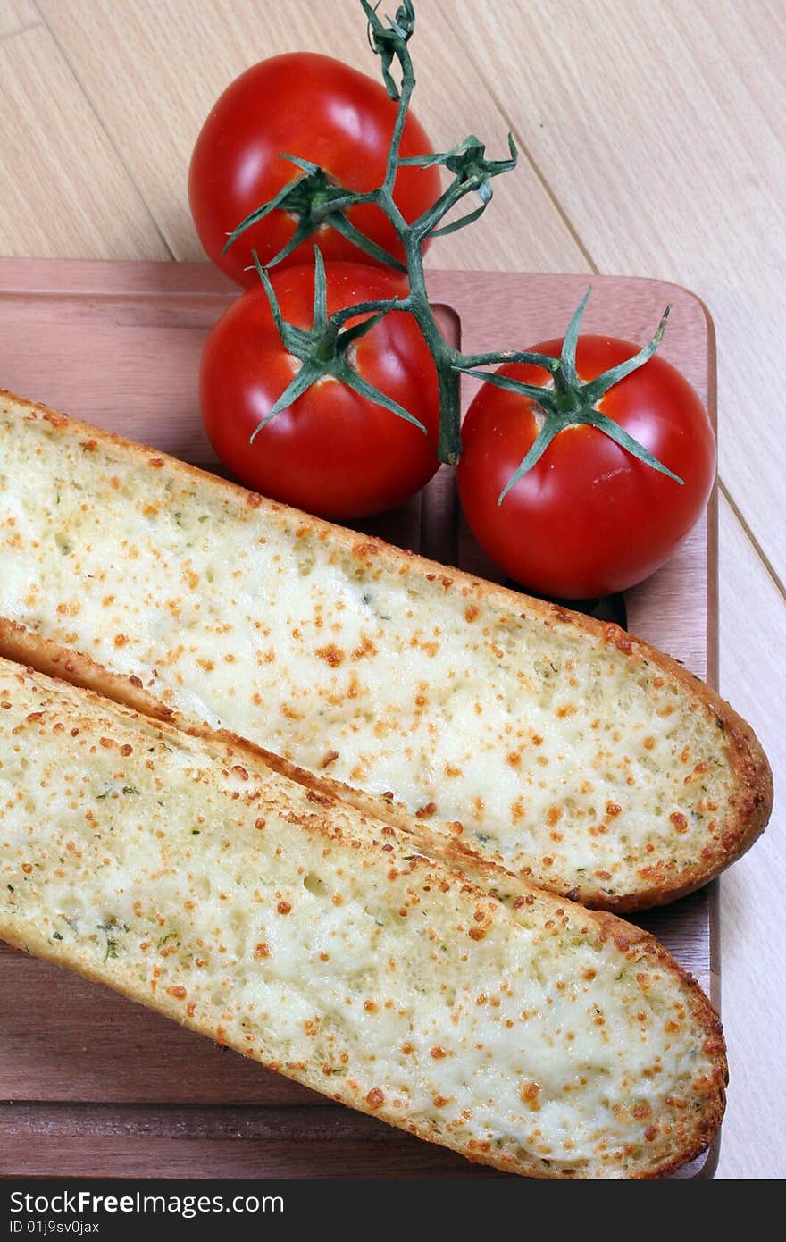 Garlic Bread And Tomatoes