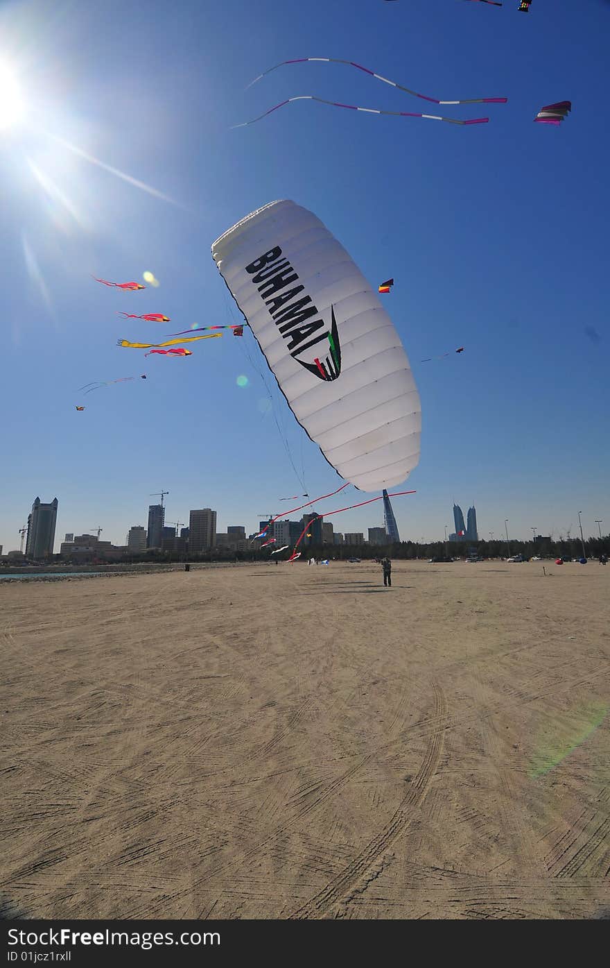 Buhamad Kites Team playing kites in Kuwait beach in winter 2009