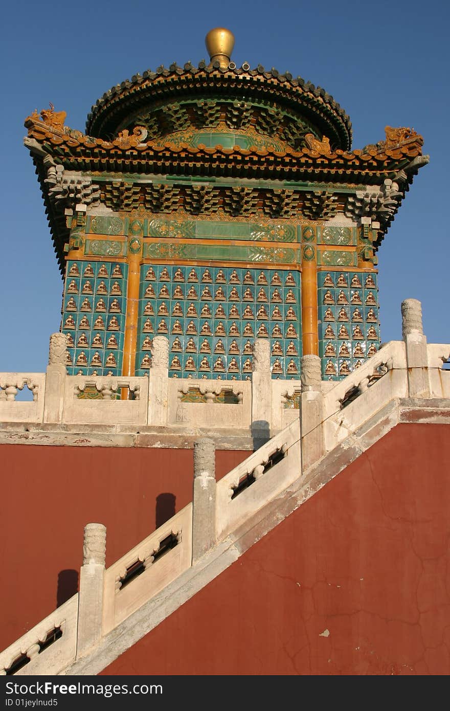 BeiHei Buddhist Temple Peak- 
Beijing CHINA. BeiHei Buddhist Temple Peak- 
Beijing CHINA