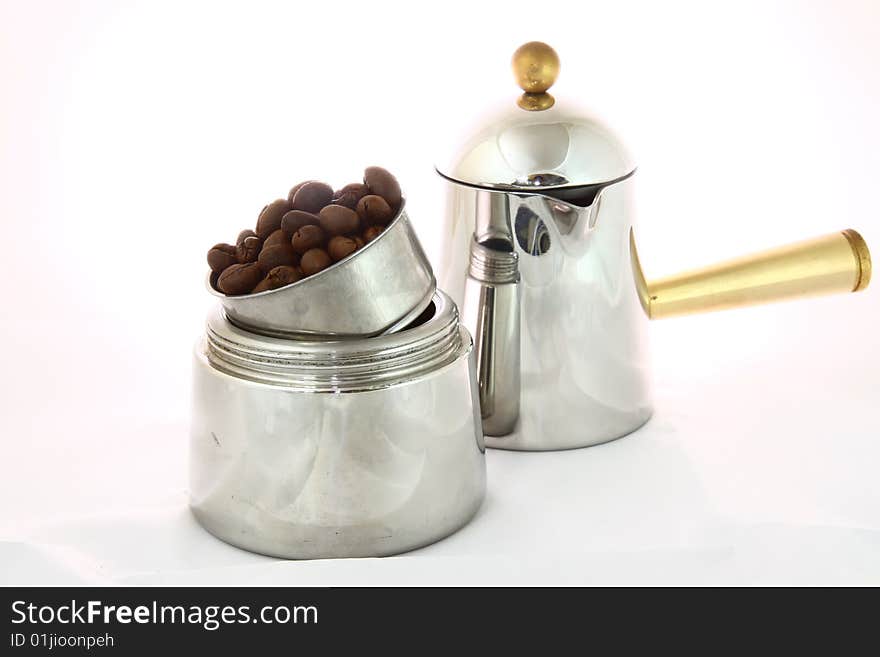 A stainless moka pot to make espresso