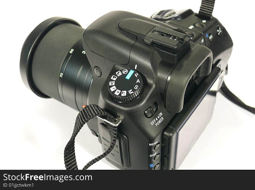 Black reflex camera