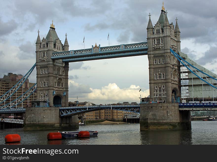 Tower bridge in London scenic perspective.