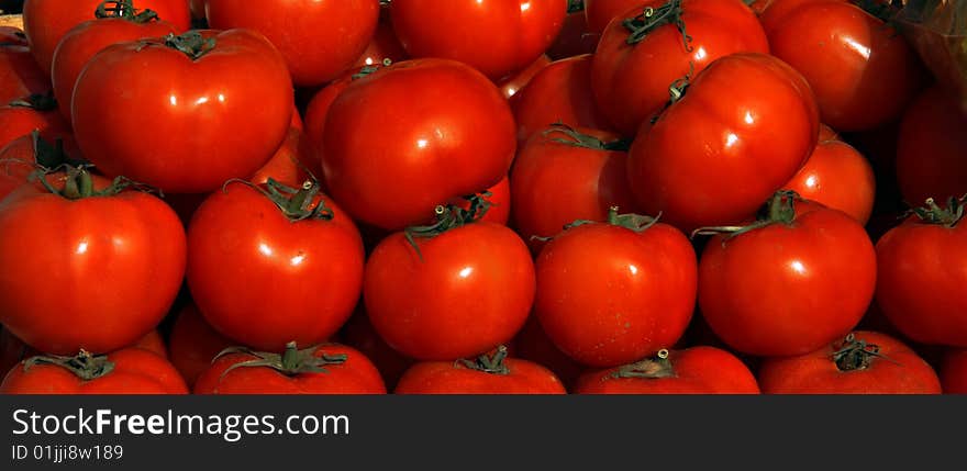 Fresh tomatos at the market