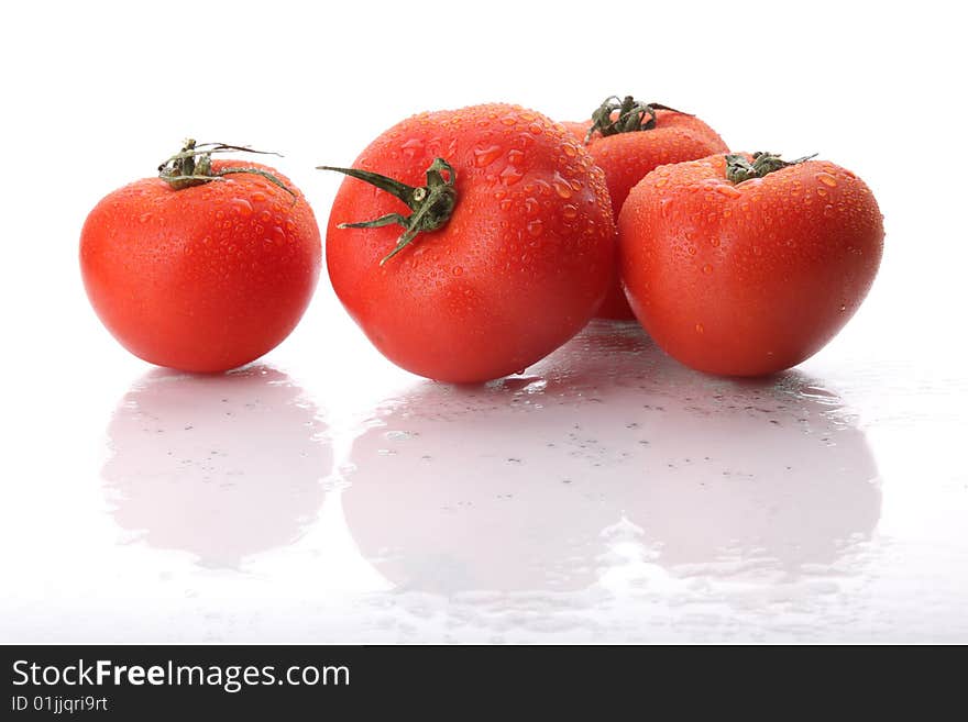 Tomatos in water