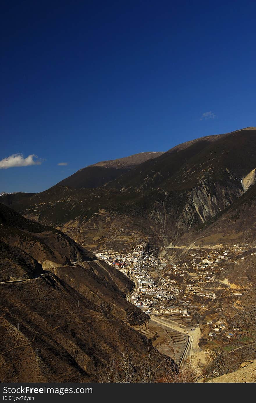 Shengping town, the capital town of the Diqing Tibetan Zone of Yunnan province.