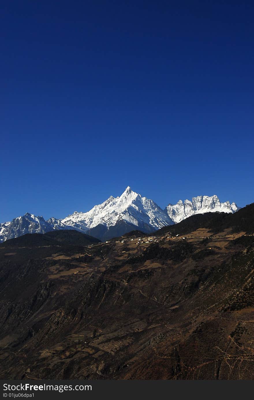 Meili Snow mountain, god mountain of Tibetan. Meili Snow mountain, god mountain of Tibetan.