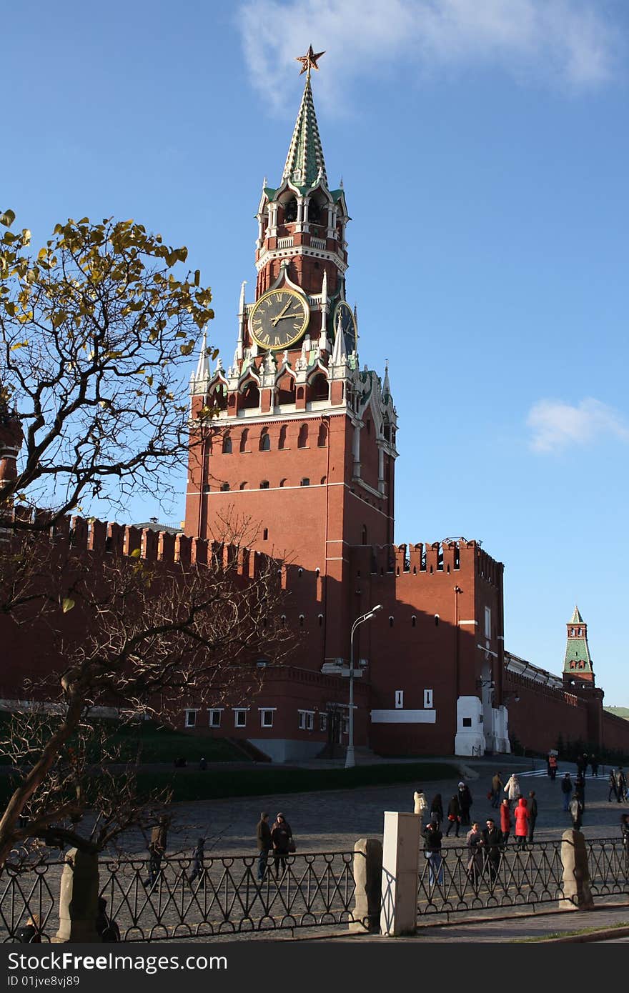 Spasskaya Tower of Moscow Kremlin in the autumn