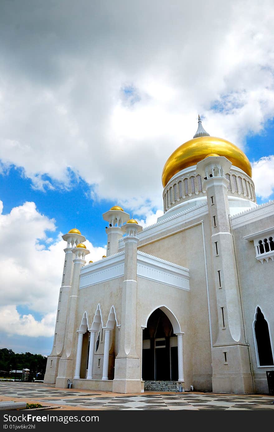 Omar Ali Saifuddien Mosque