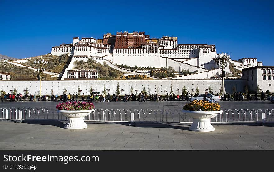 Potala palace in lhasa, tibet, china.