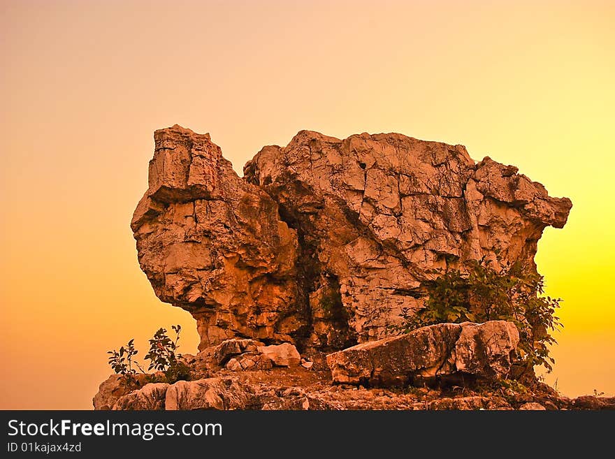 A stone, background colors are splendid. A stone, background colors are splendid