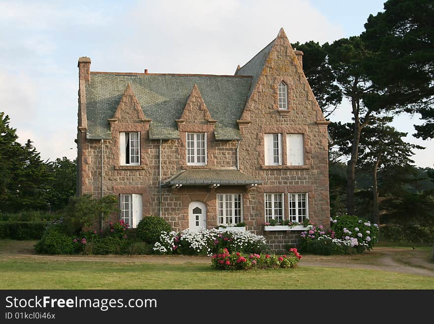 Rose stone house in Britanny